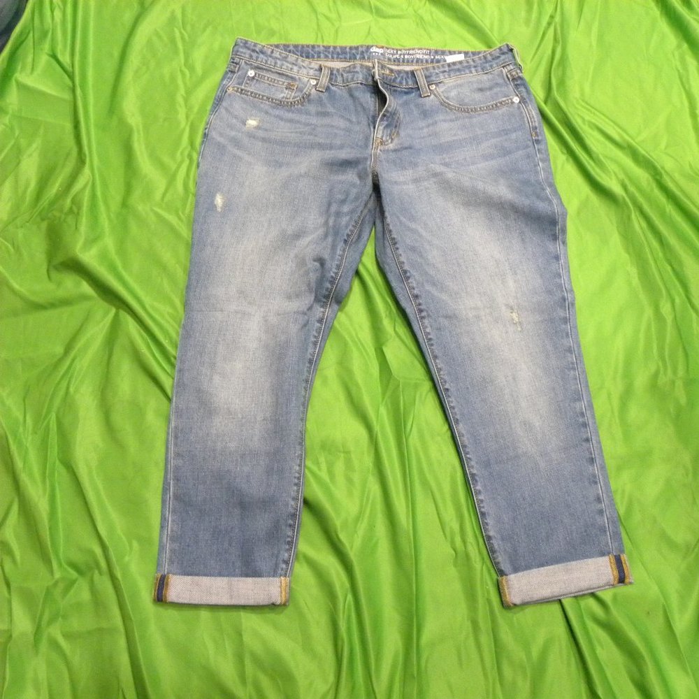 Gap Sexy Boyfriend Fit Cropped Jeans 31R 31 Size 12 Never Worn Smokefree Home